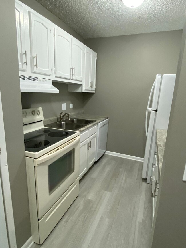 Photo - 2601 N 47th St Unit 3