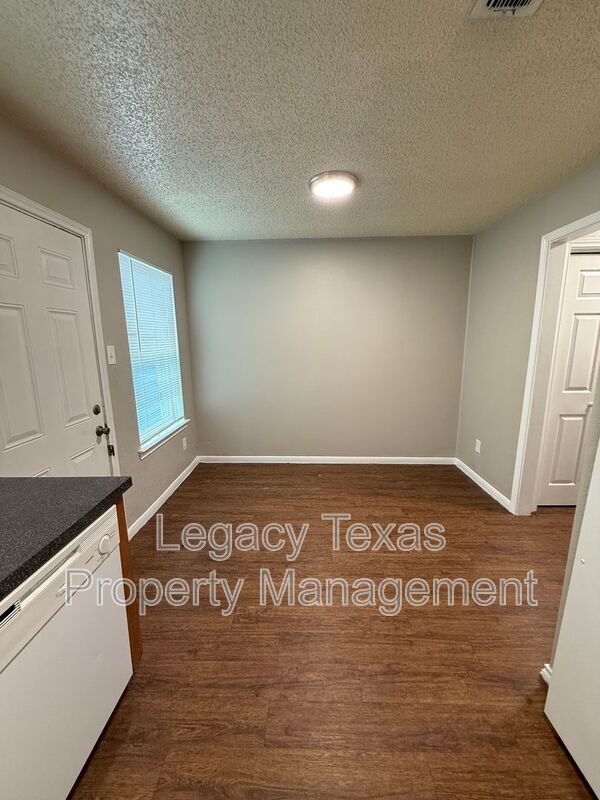 Photo - 1607 Sun Valley Dr