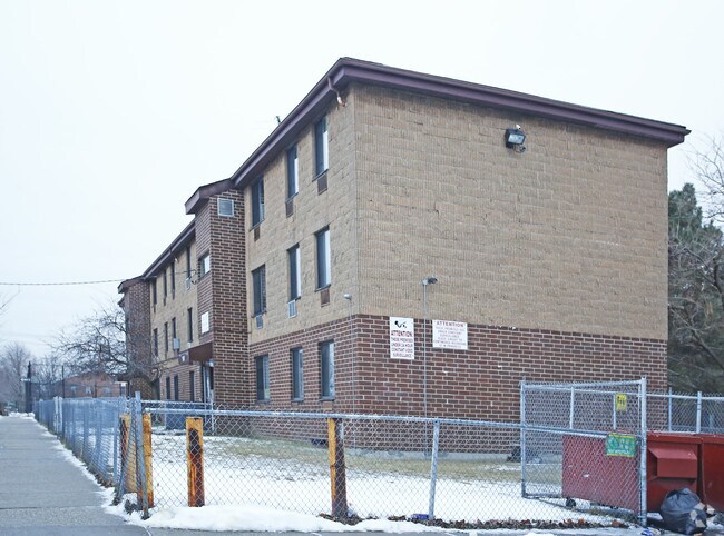 Photo - Sutter Gardens