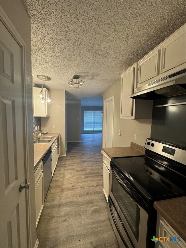 Photo - 2810 Daniel Boone Trail