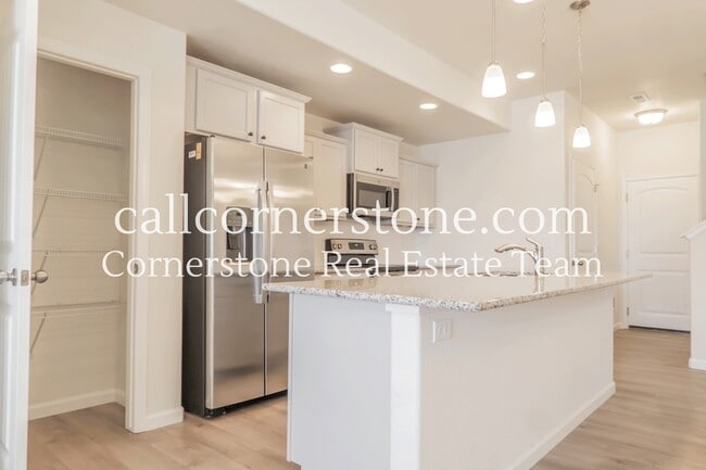 Photo - 1092 Petra Hts