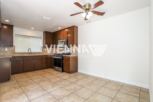 Photo - 1741 Richard Ct