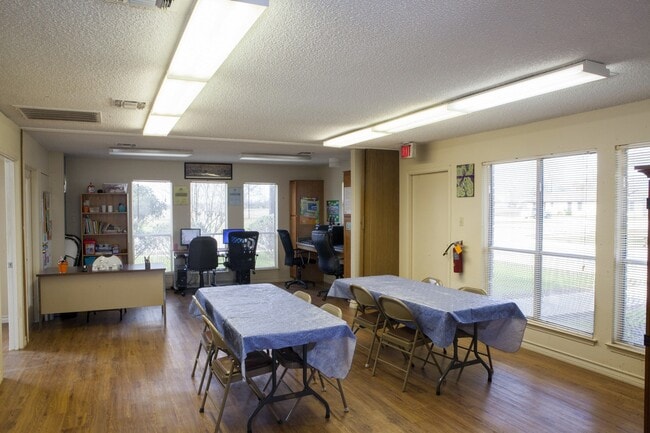 Photo - 1200 Meadow Park Ln Unit #1200