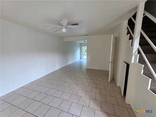 Building Photo - 3409 Victoria Cir