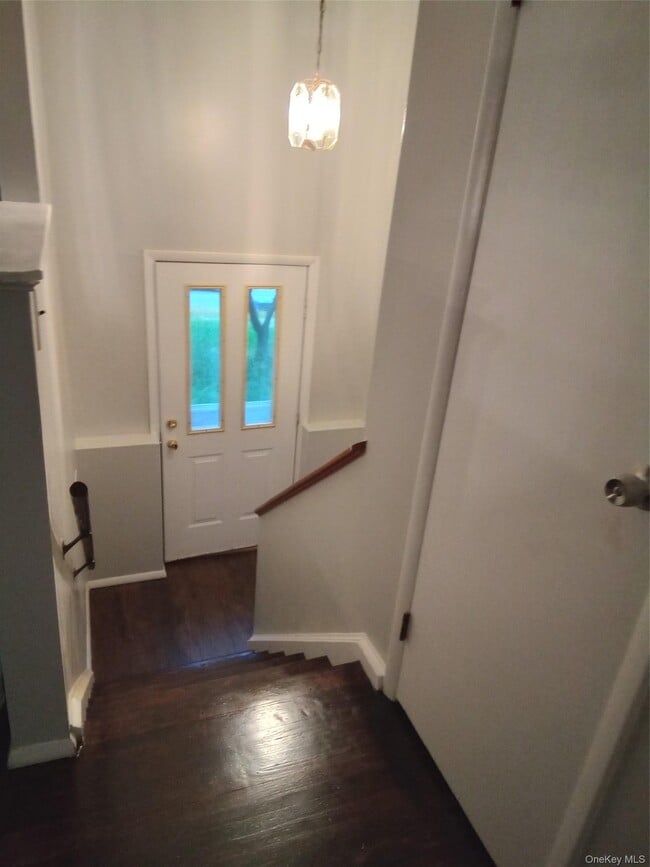 Photo - 8 Hickory Ln