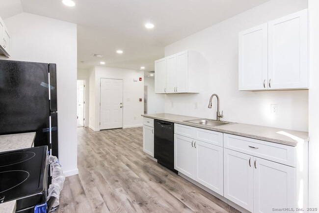 Photo - 66 Winthrop St Unit 3