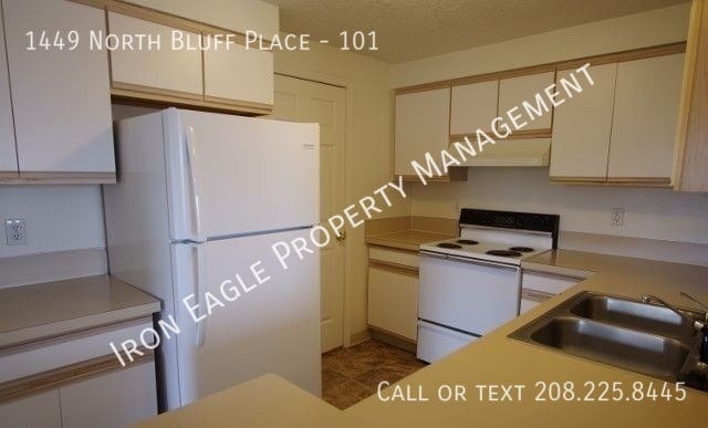 Photo - 1449 N Bluff Pl