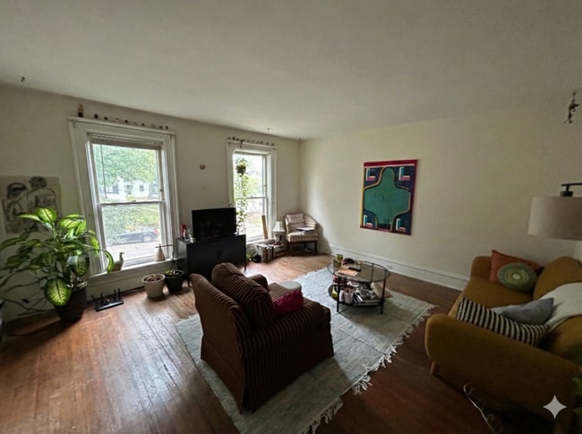 Photo - 129 E Gorham St Unidad 3