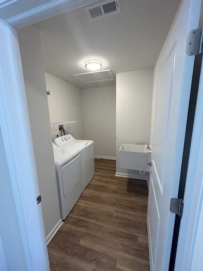 Photo - Woodside Place