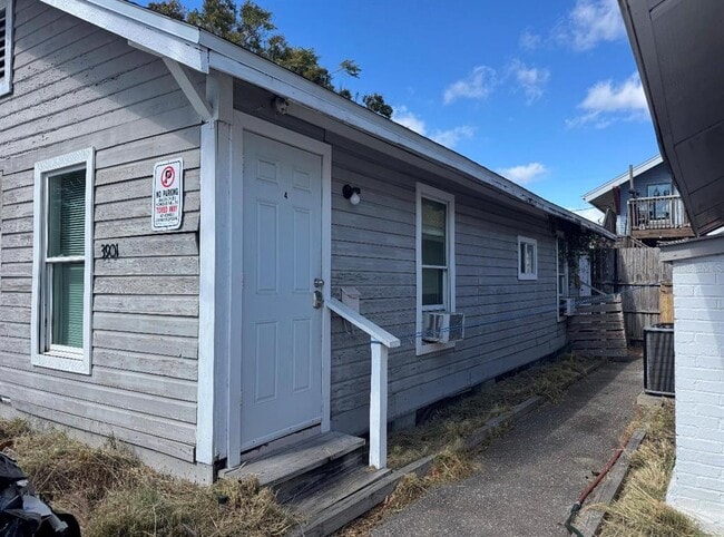 Building Photo - 3901 6th St S Unit 4