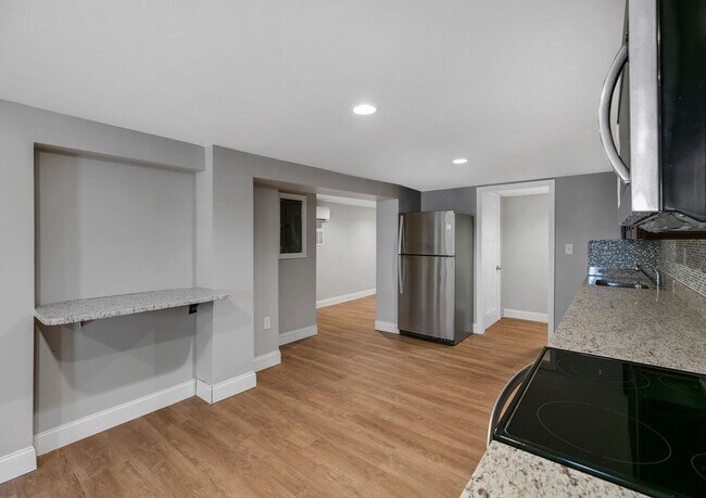 Photo - 62 Dana Ave Unidad Lower Level