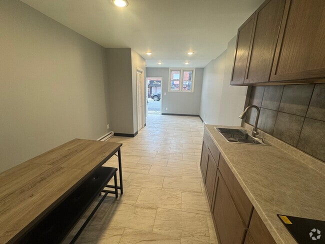 Building Photo - 7 N 3rd St Unit 1 Rental