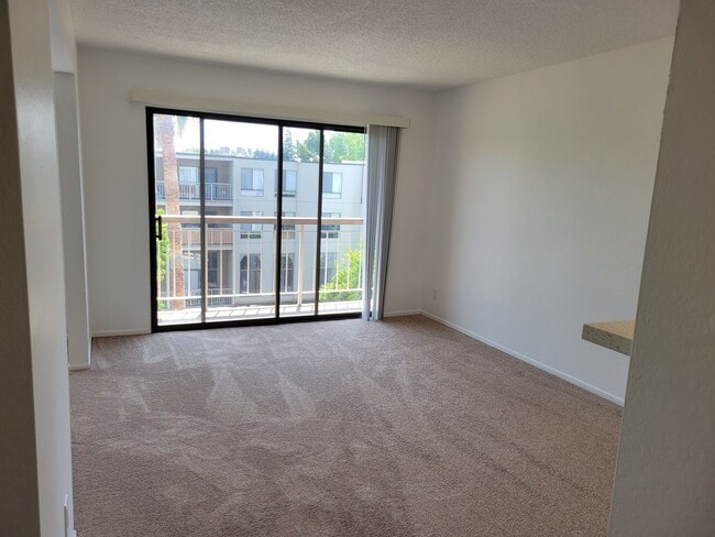 Photo - Super Light and Bright Junior 1 Bedroom in The Keys Unit 505