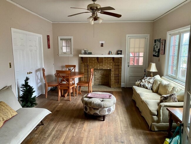 Photo - 2505 Vanderbilt Ave