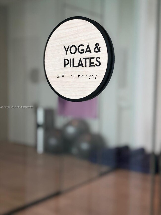 Photo - 3131 NE 7th Ave Unidad 2301