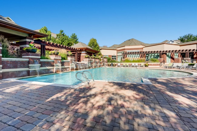 Building Photo - Parker Hilltop