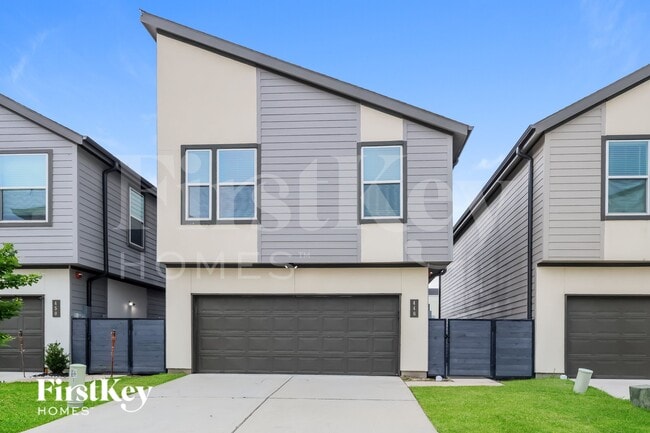Building Photo - 446 S Centro Cir
