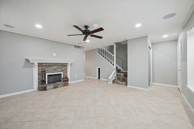 Photo - 11811 Algonquin Dr