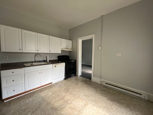 Photo - 2280 Main St Unit 2
