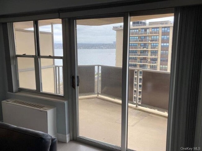 Photo - 17-85-85 215th St Unidad 15J