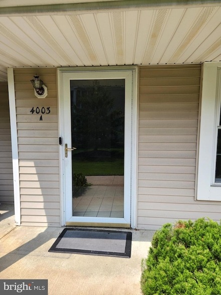 Photo - 4003A Saxony Dr