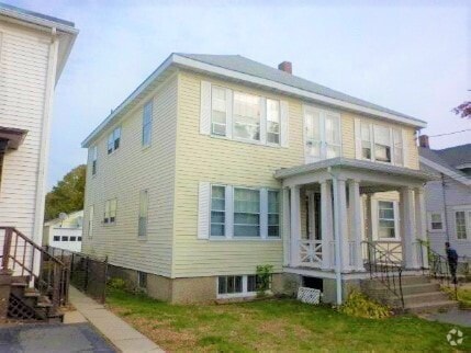 Building Photo - 30 Newbury Ave Unit 3 Rental
