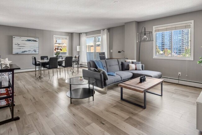 Photo - 235-215 15 Ave SW Unit ID1314495P