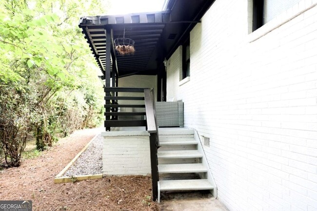 Photo - 1275 Calhoun Ave