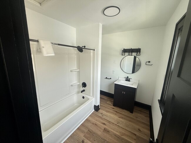 Photo - 7317 Sheridan Rd