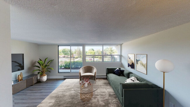 Photo - Forest Ridge