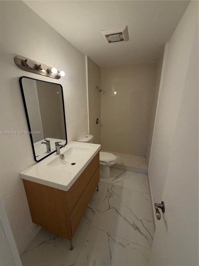 Photo - 2600 NW 112th St