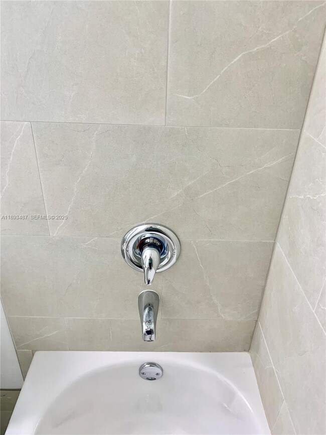 Photo - 609 NW 2nd Ave Unit 4