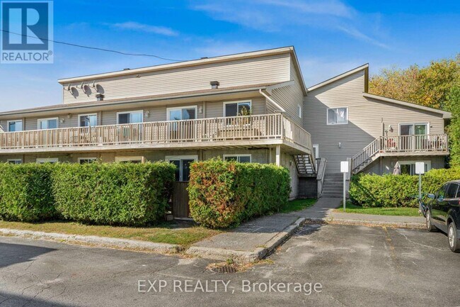 Photo - 776 St Jean St Unit 8