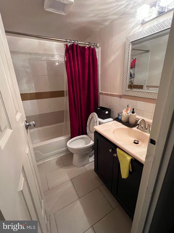 Photo - 5618 Bloomfield Dr Unit 101