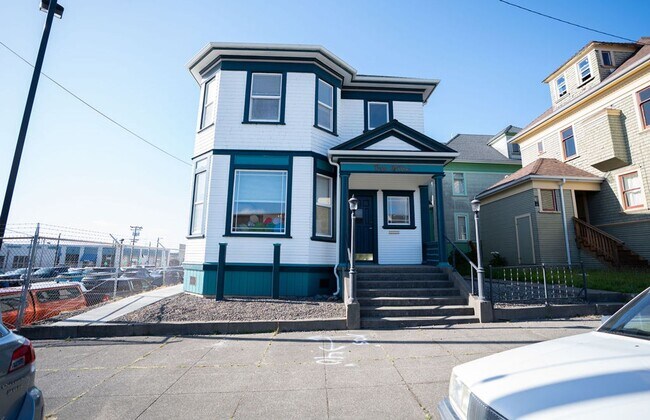 369 8th St Unidad B
