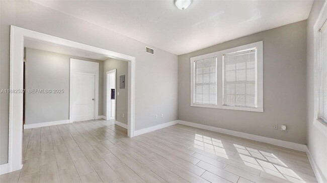 Photo - 433 NW 25th Ave Unit 1