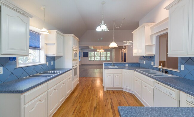 Photo - COMING SOON Being Remodeled: Huge 4 Bedroom with bonus rooms and many bathrooms in Broken Arrow