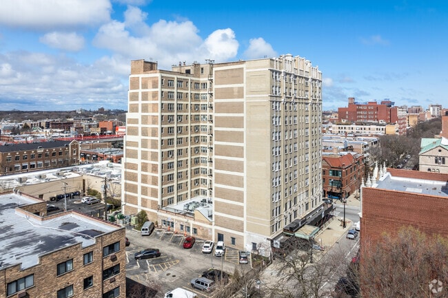 5550 N Kenmore Alternate