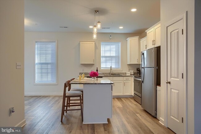 Photo - 30 Parkview Dr