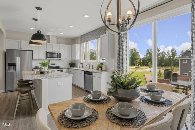 Photo - 139 Siebold St