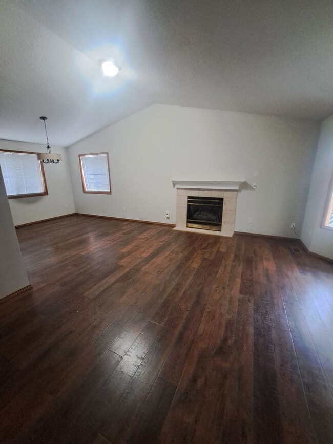 Photo - 3 BEDROOM - AC - move in ready