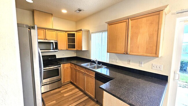 Photo - 5264 NE 121st Ave