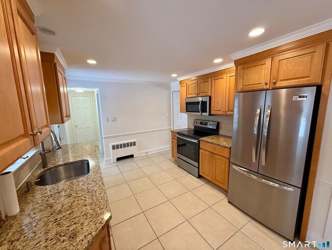 Photo - 16 Killian Ave