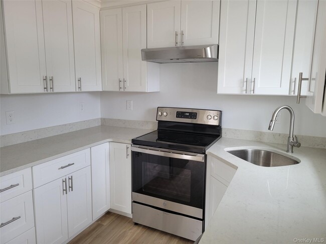 Photo - 274 Main St Unit 3