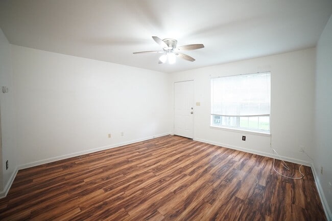 Photo - 2555 Chateau Ln Unit Apt. 2