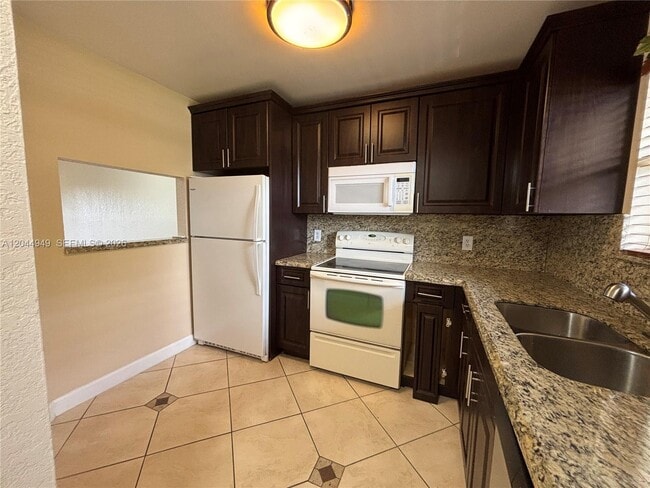 21909 Lake Forest Cir Unit 205