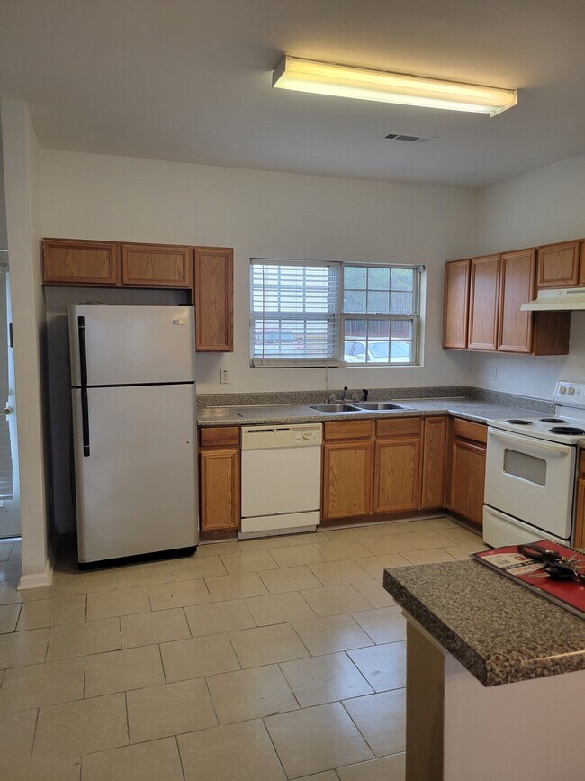 Photo - 5150 Oakley Commons Blvd