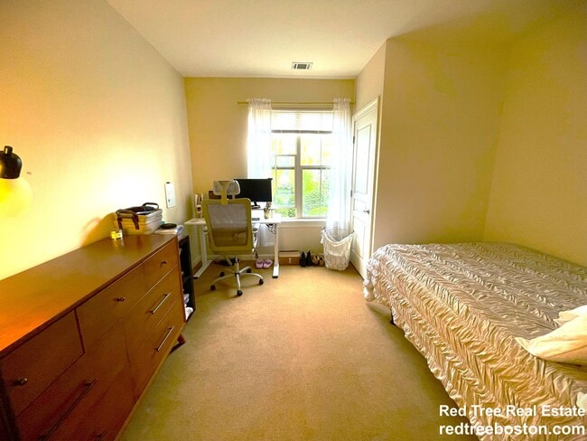 Photo - 3 Repton Cir Unit 3