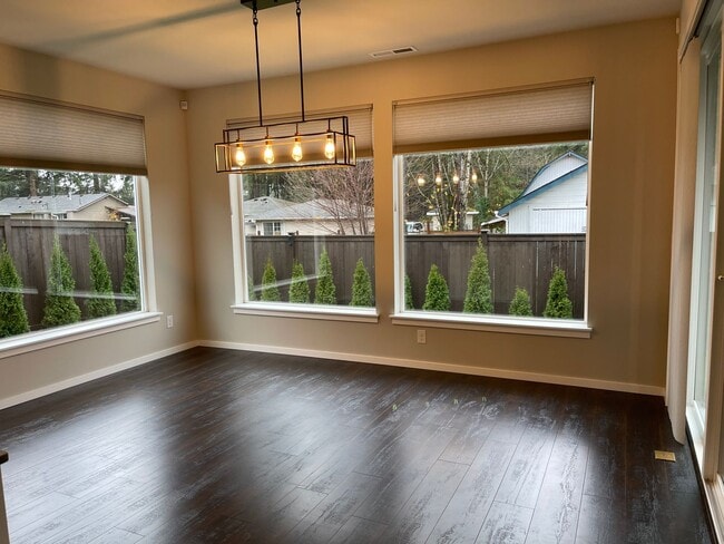 Photo - Beautiful Mainvue Home in Maple Valley!