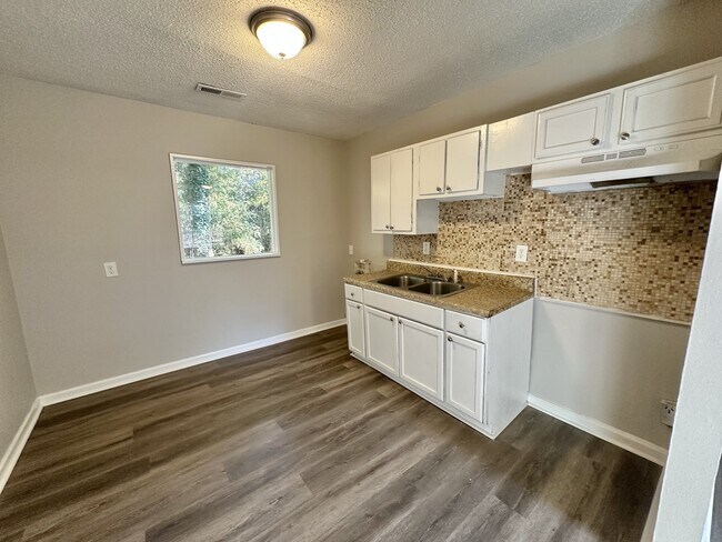 Photo - 209 Tucker Ave